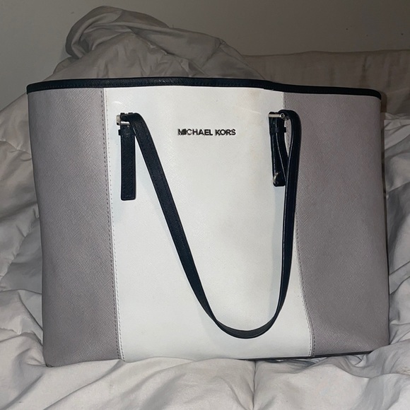 Michael kors bag - Picture 1 of 9